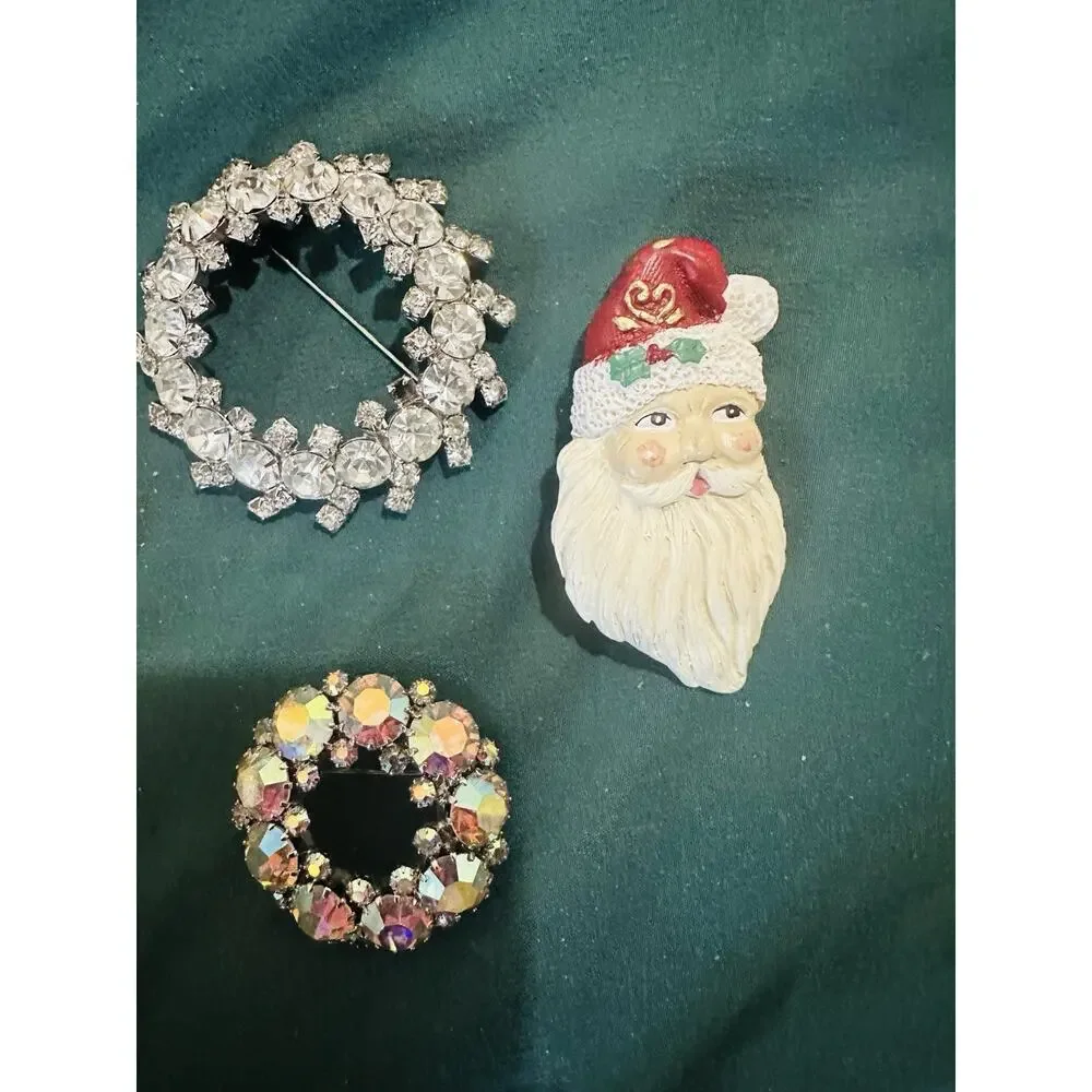 Vintage Pins/Brooches Set of 4